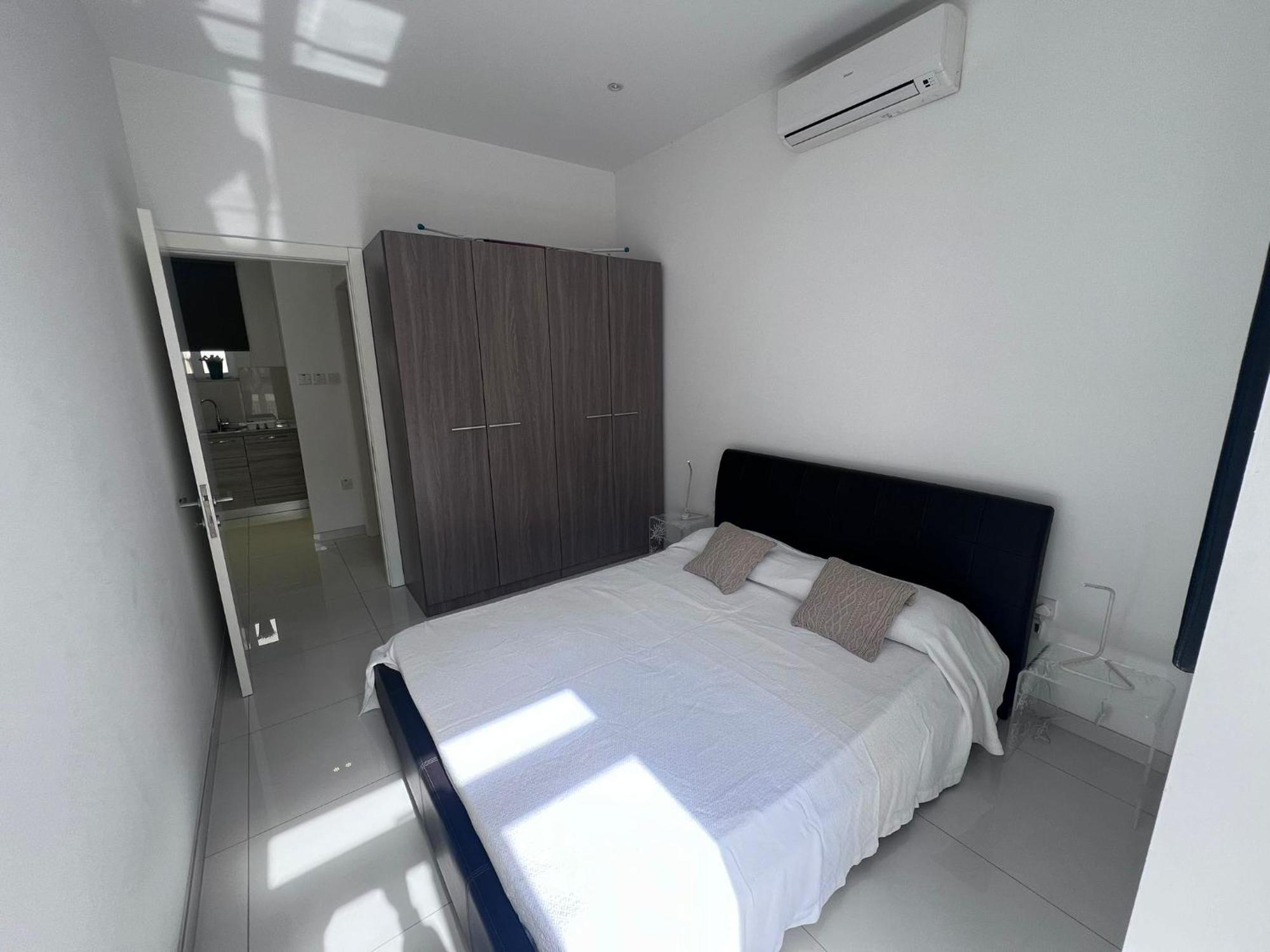 Sunny One Bedroom Apartment In Old Bakery Street Валетта Экстерьер фото